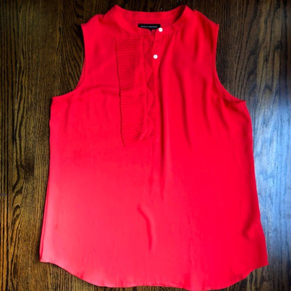 Banana Republic Red sleeveless blouse - Picture 2 of 5